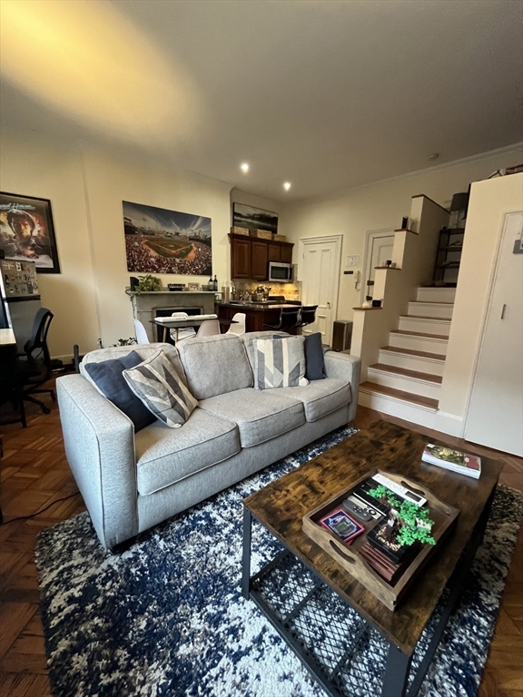 247 Beacon # 6 Property Photo 5