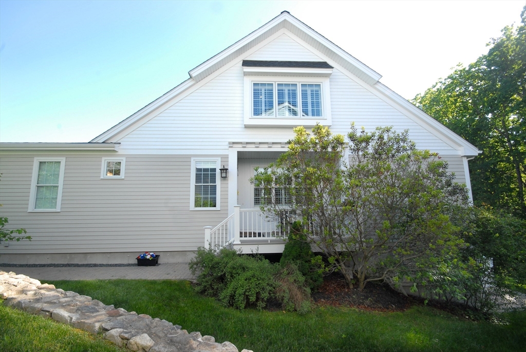 25 Black Horse Pl # 25 Property Photo 1