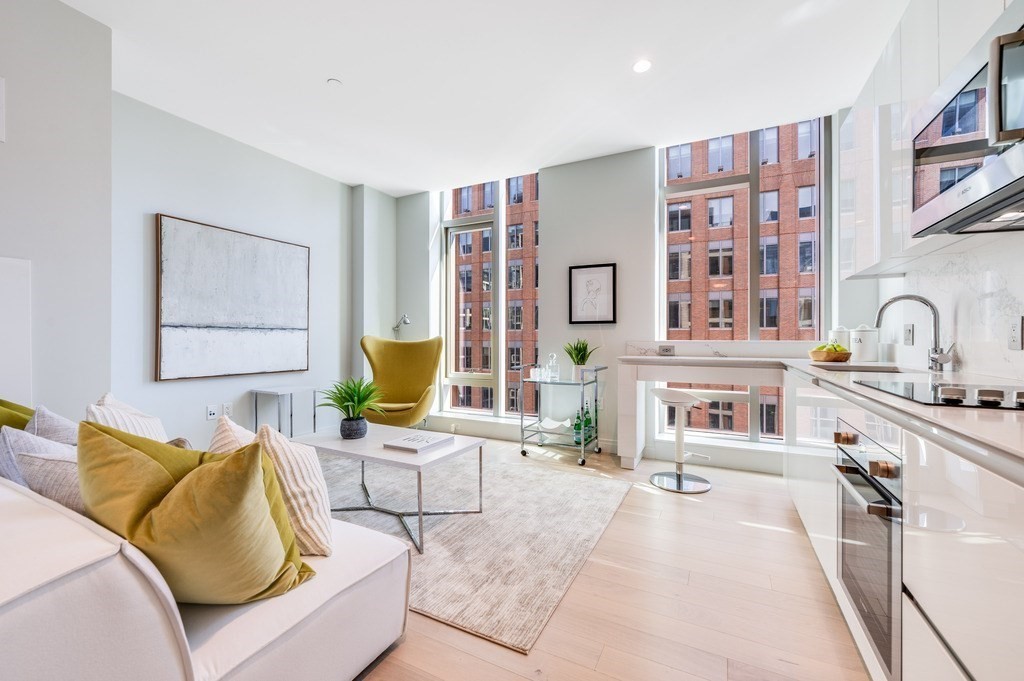 135 Seaport Blvd # 530 Property Photo 1