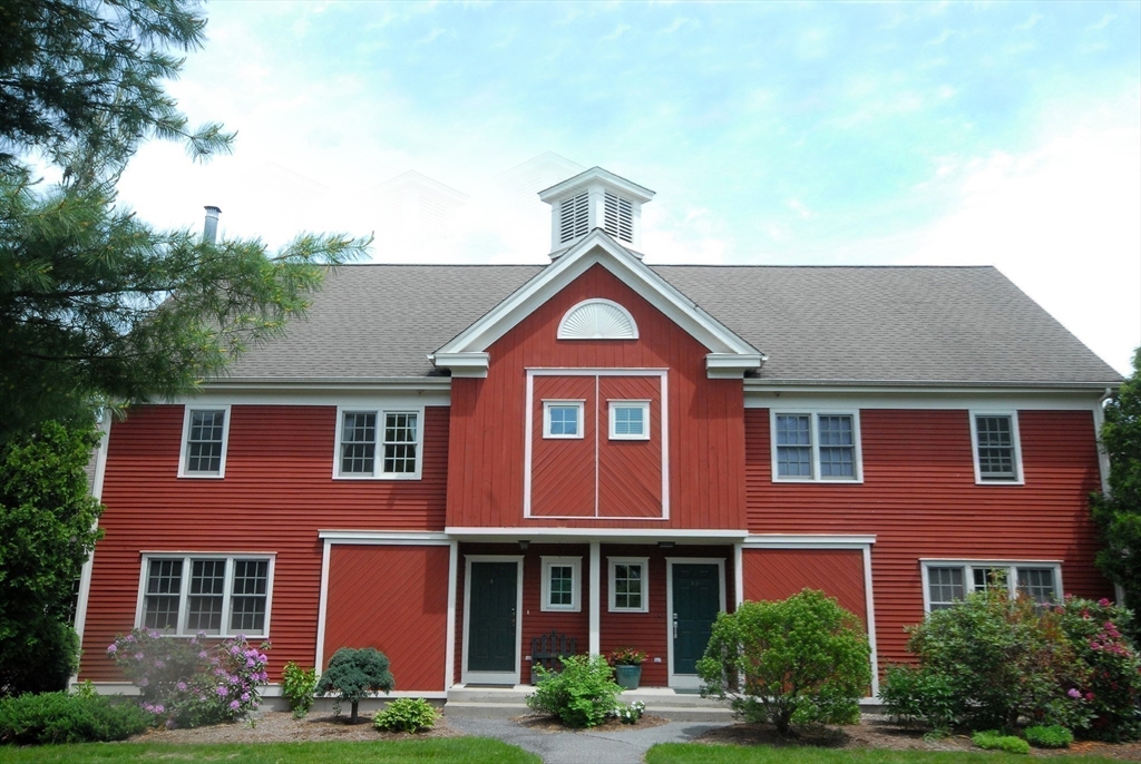 35 Lancaster County Rd # 8a Property Photo 1