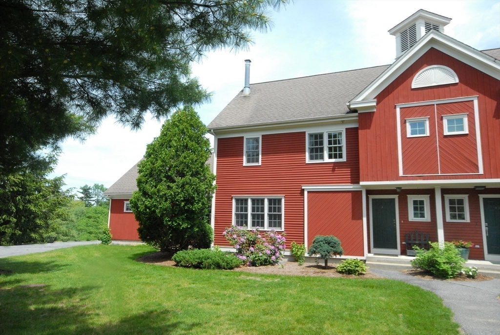 35 Lancaster County Rd # 8a Property Photo 2