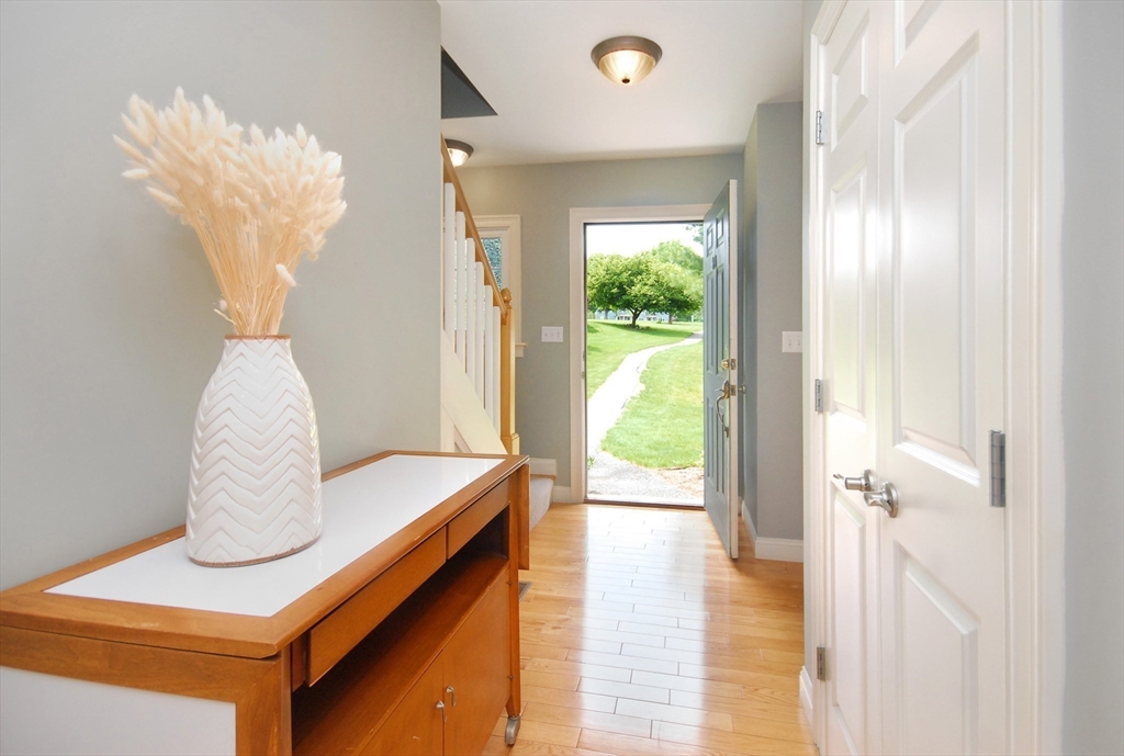 35 Lancaster County Rd # 8a Property Photo 4