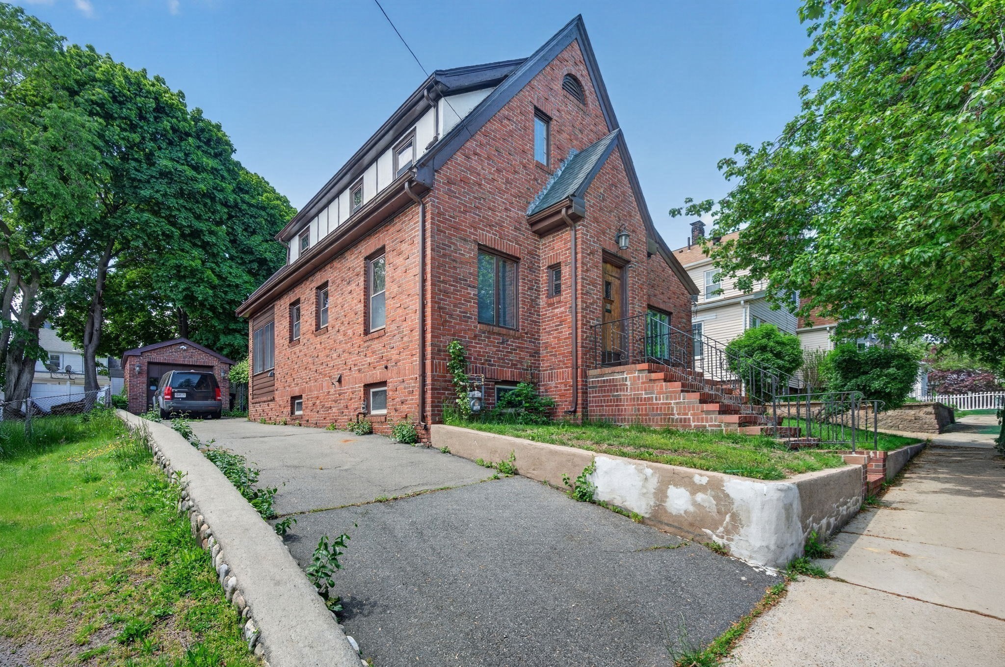 28 Thurlow Ave Property Photo 1