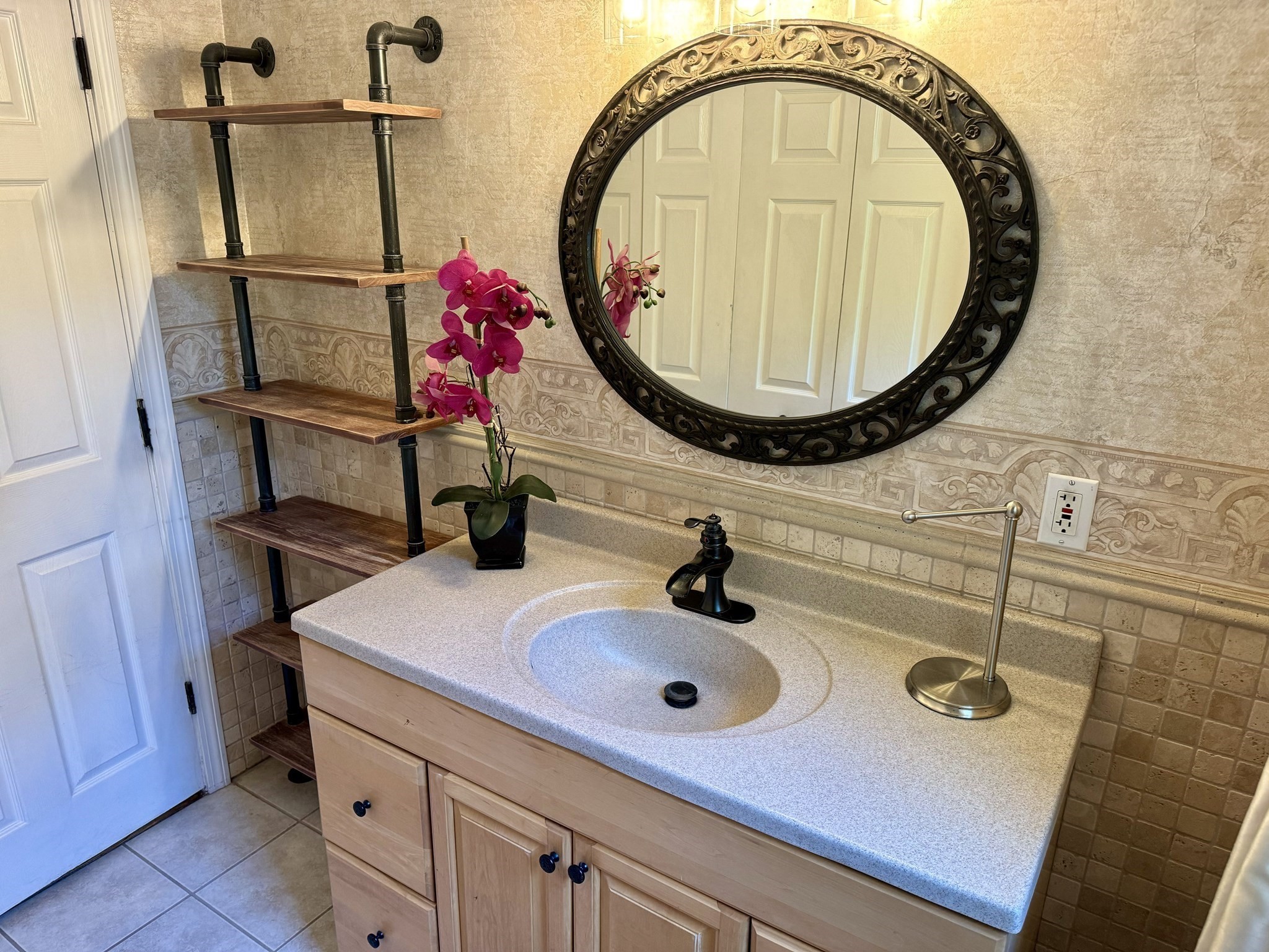 104 Short Street Property Photo 8