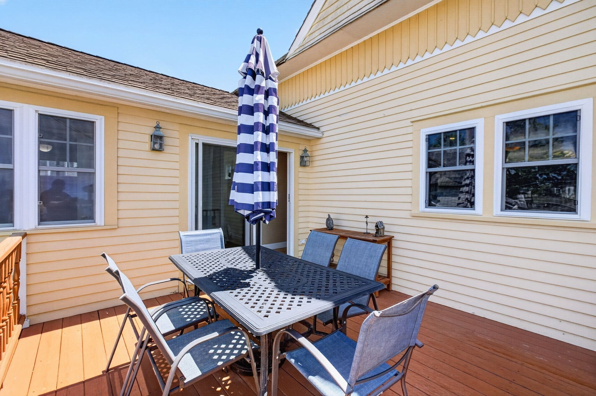 7 Sycamore St Property Photo 19