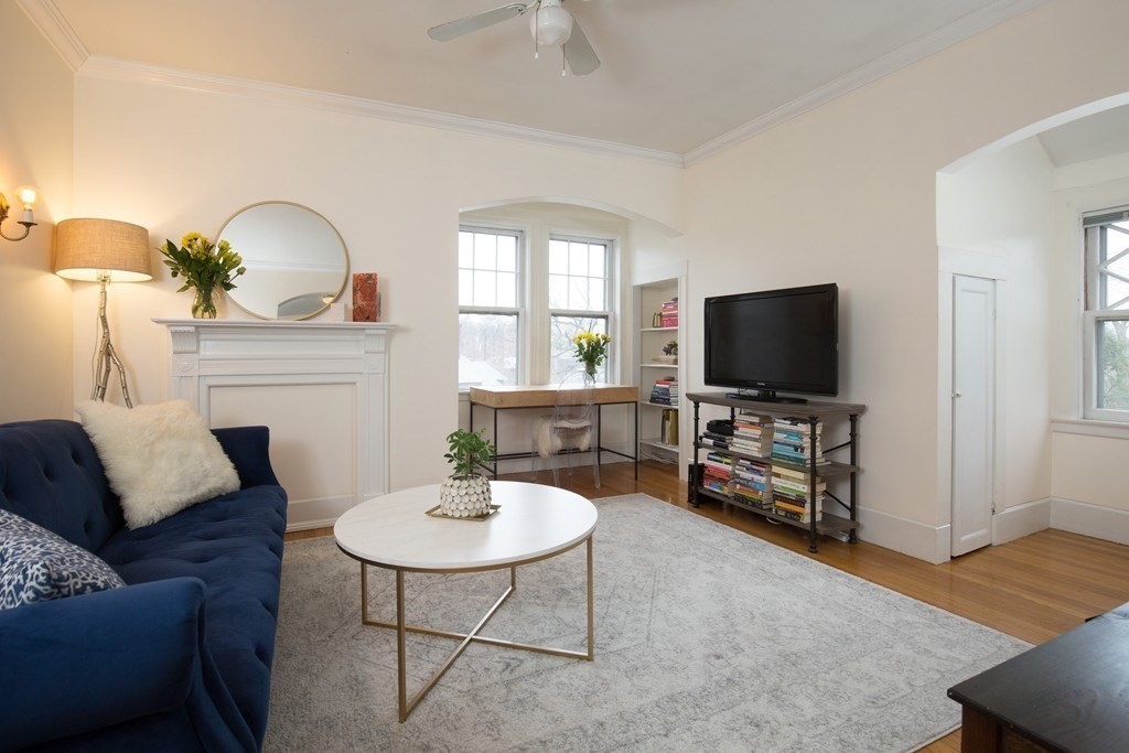 15 Braemore Rd # 5 Property Photo 1