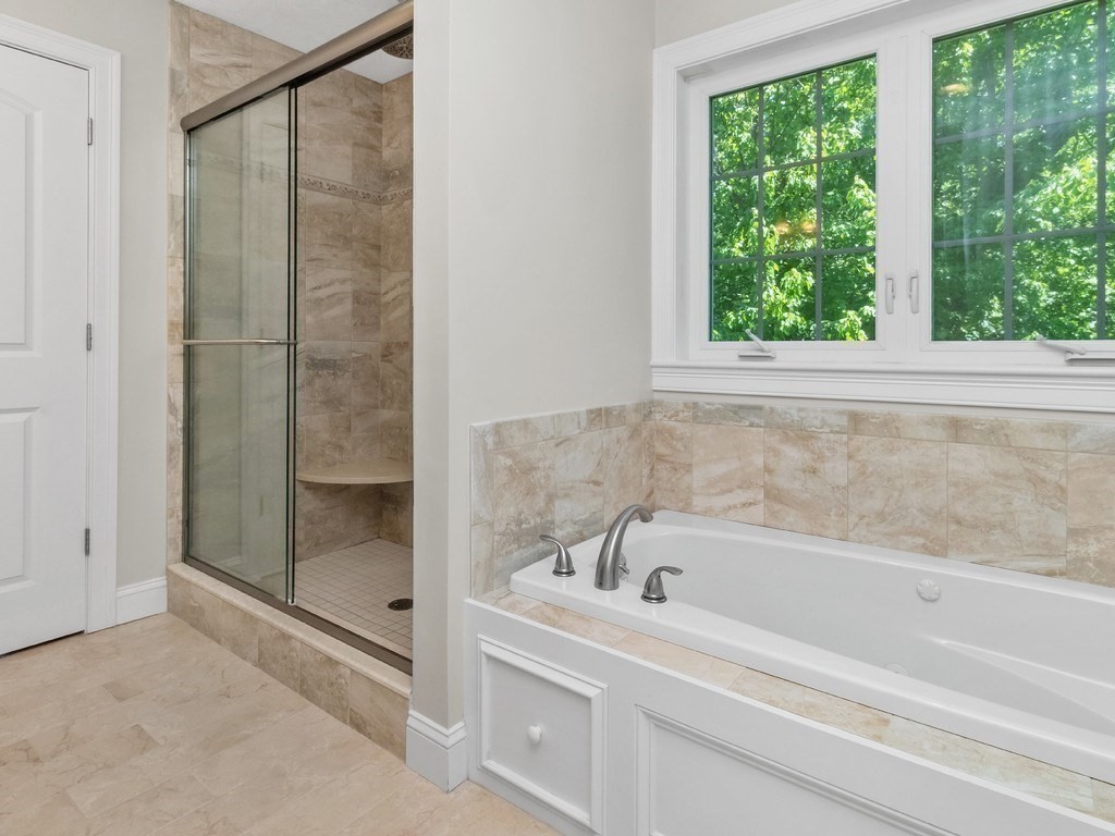 32 Lauricella Lane Property Photo 28