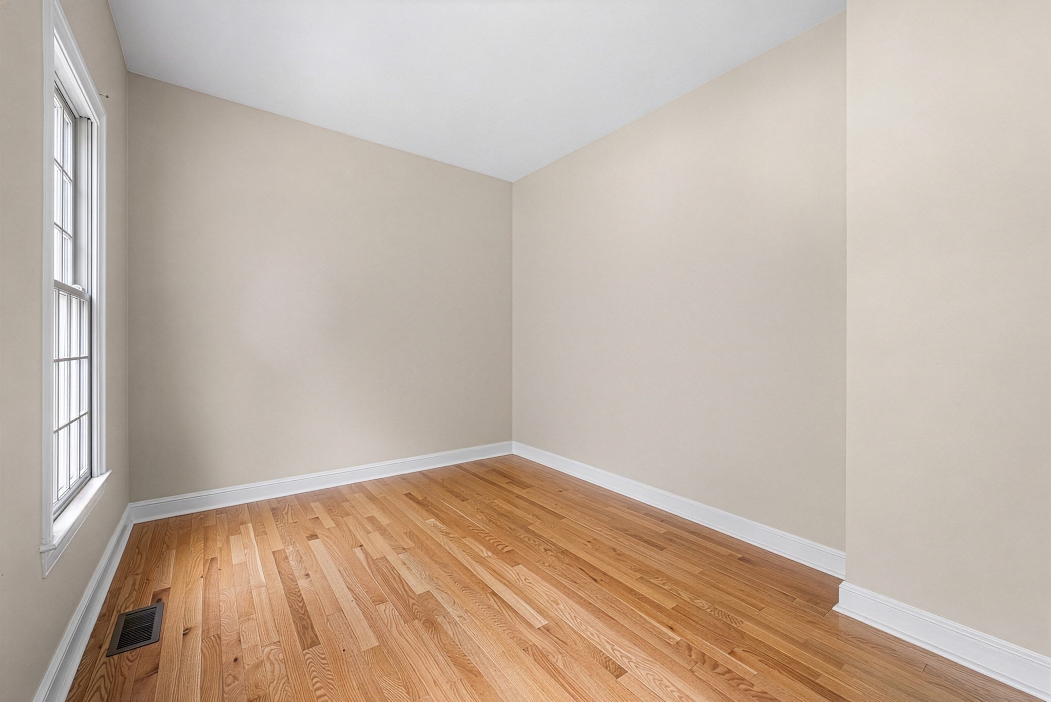 45 Piccadilly Way Property Photo 6