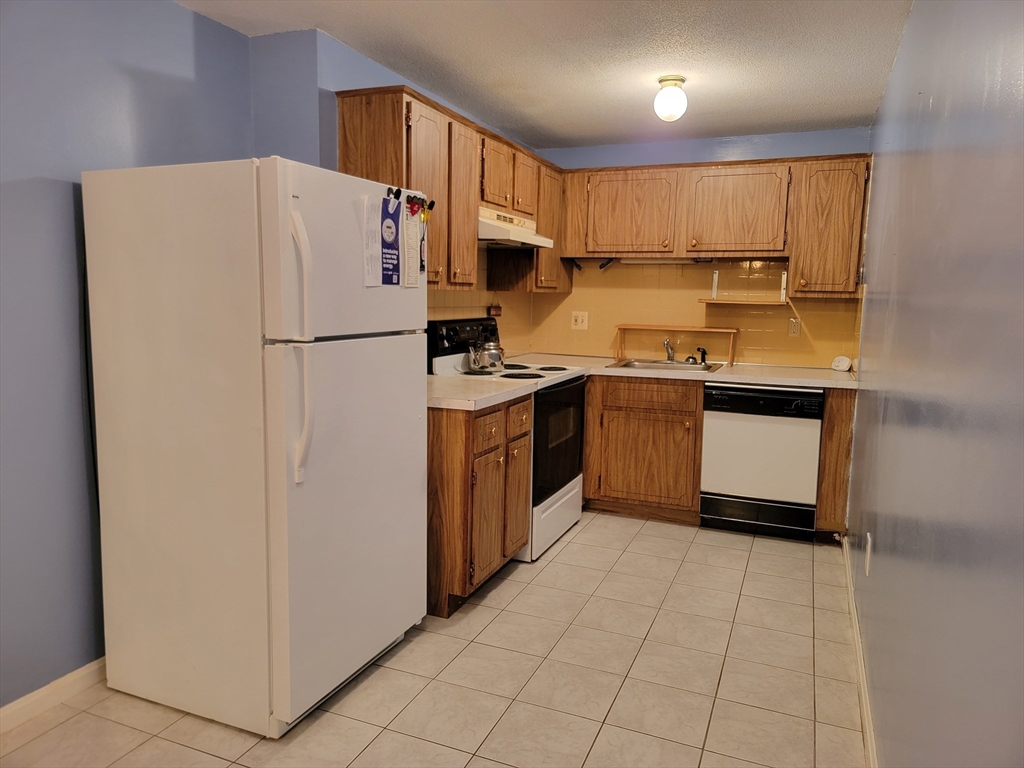 39 Pleasant St # B21 Property Photo 6