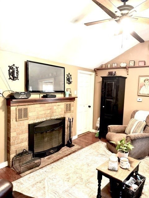 30 Crest Ave Property Photo 17