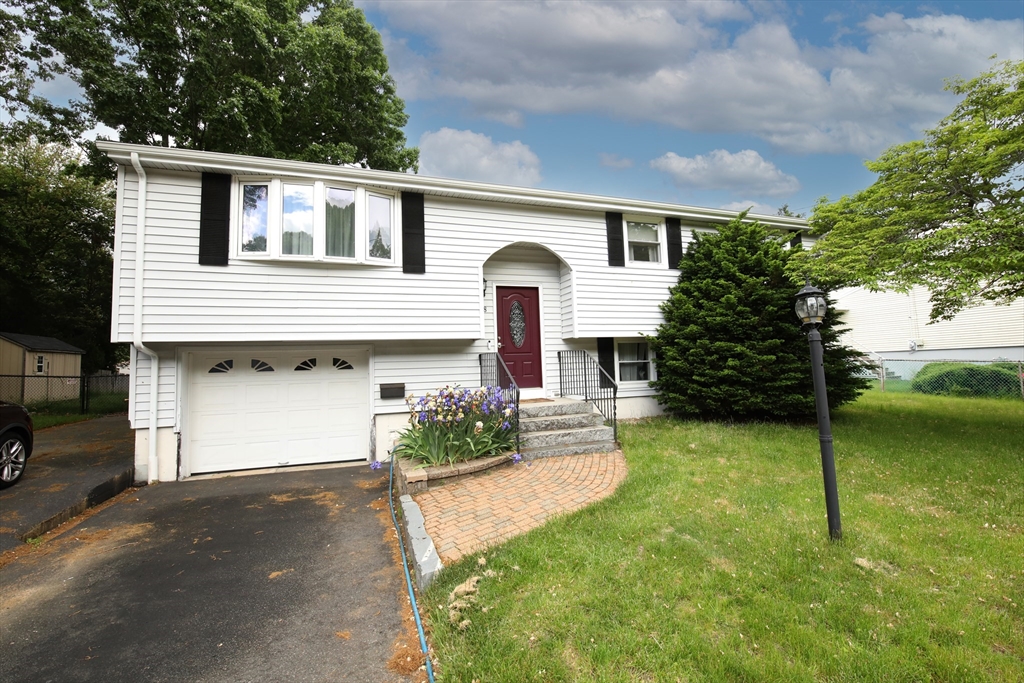 18 Hollis St Property Photo 1