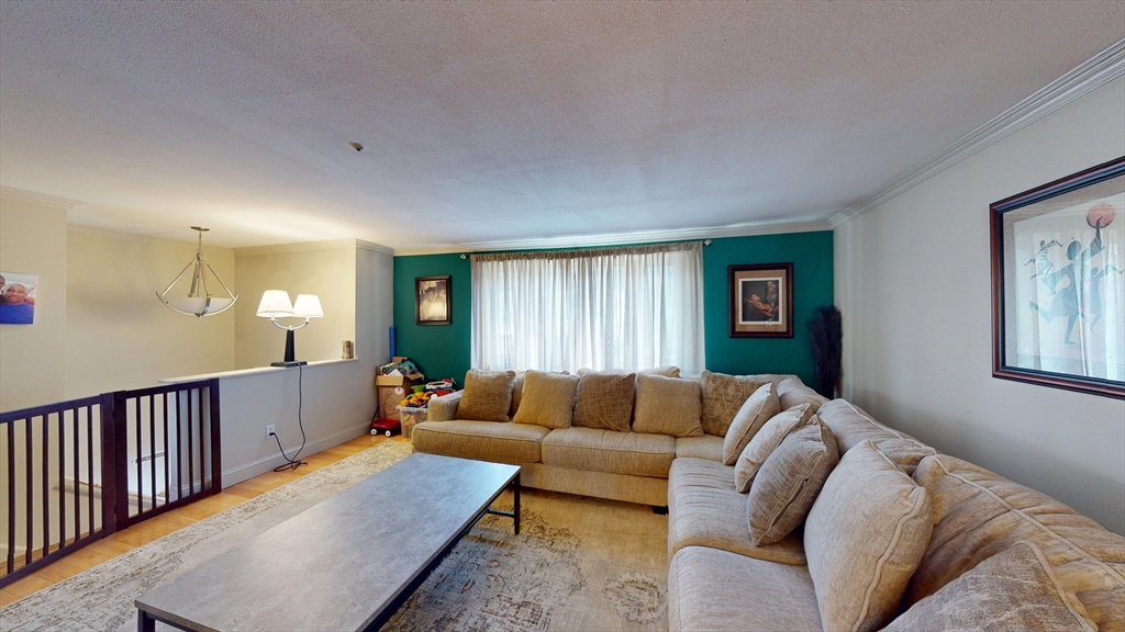 18 Hollis St Property Photo 2