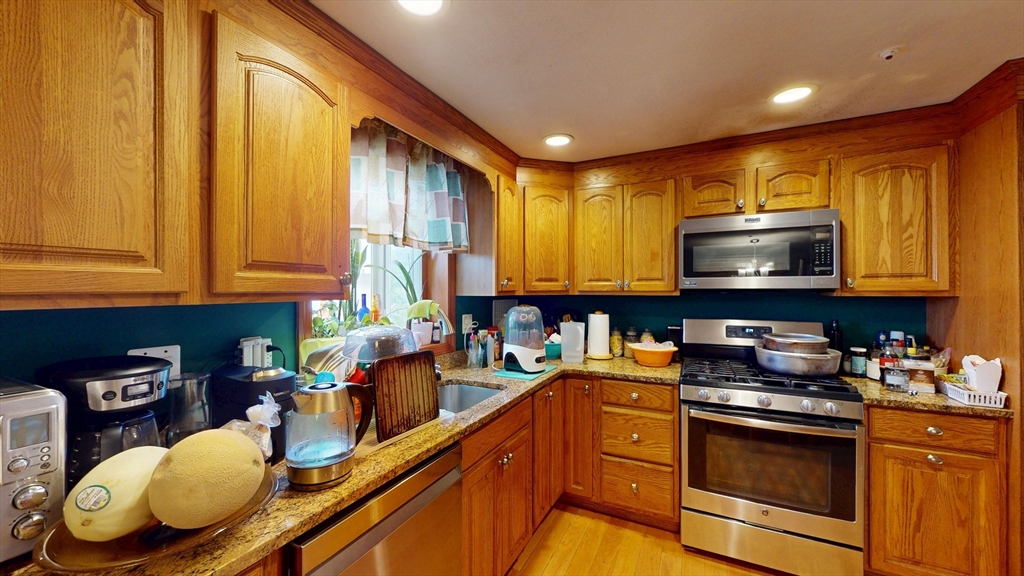 18 Hollis St Property Photo 7