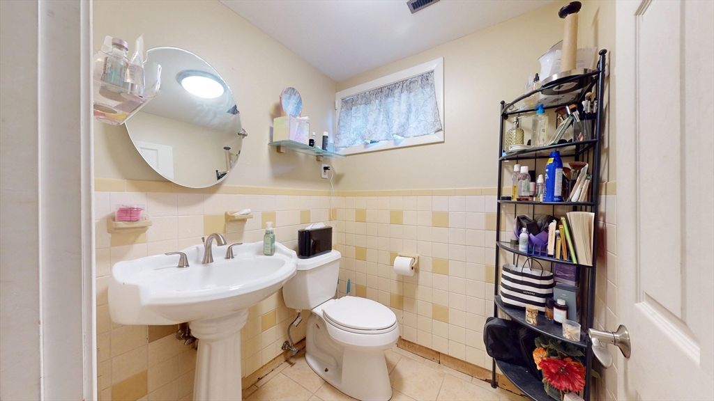 18 Hollis St Property Photo 18