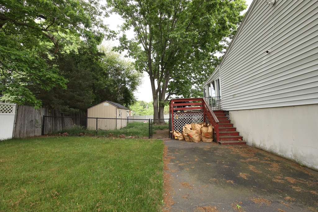 18 Hollis St Property Photo 23