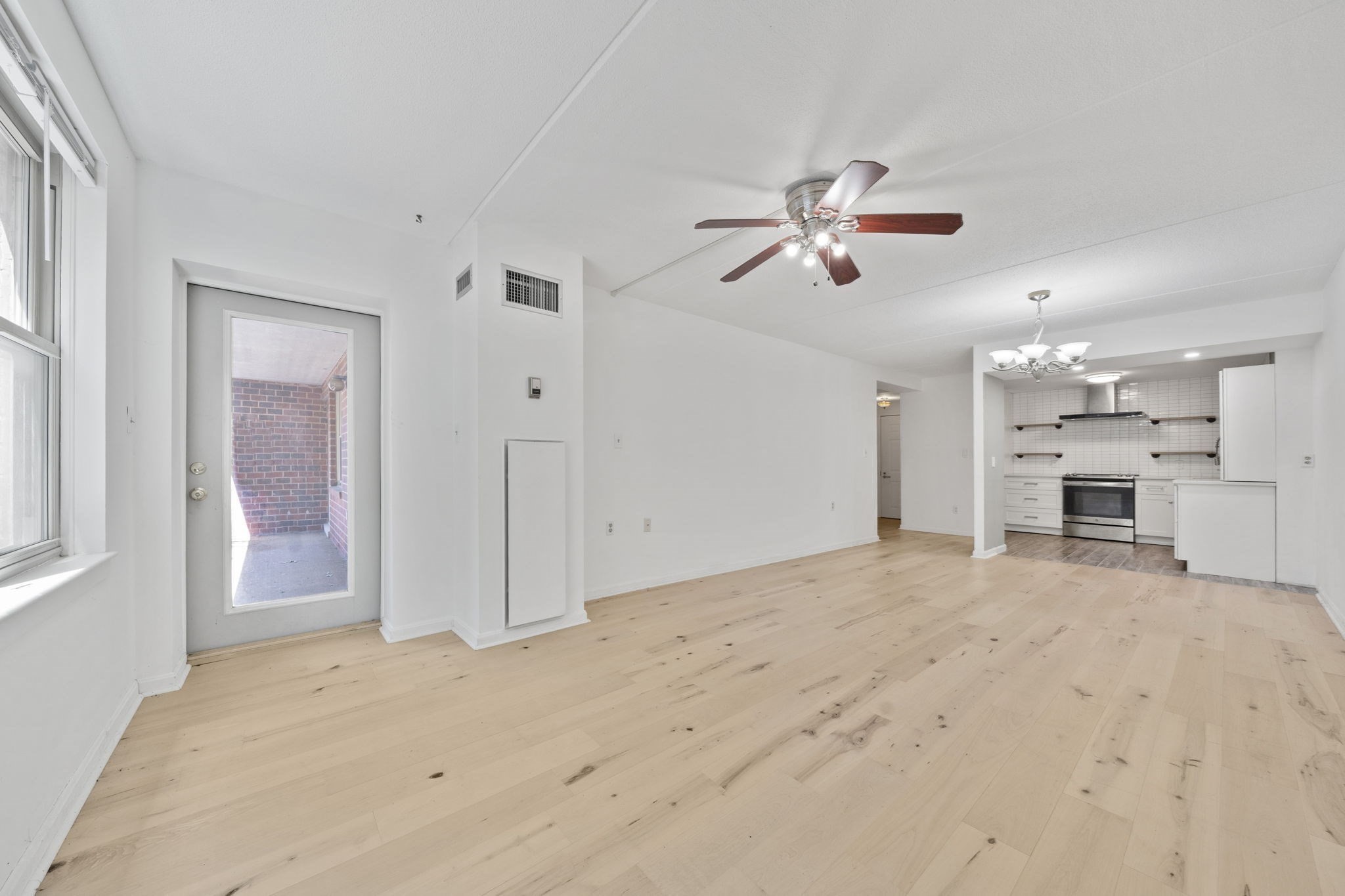 155 George Washington Blvd # 205 Property Photo 4