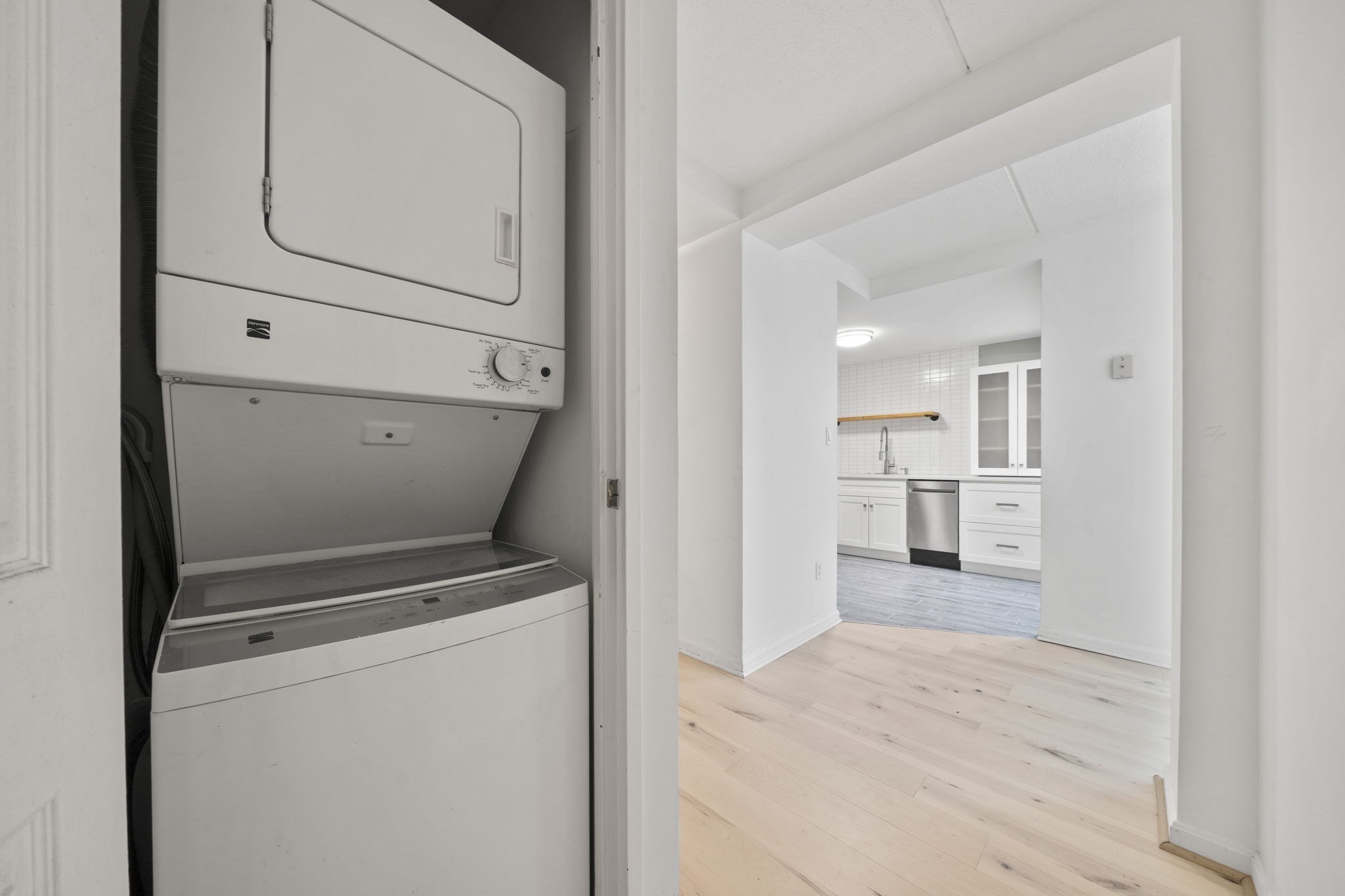 155 George Washington Blvd # 205 Property Photo 6