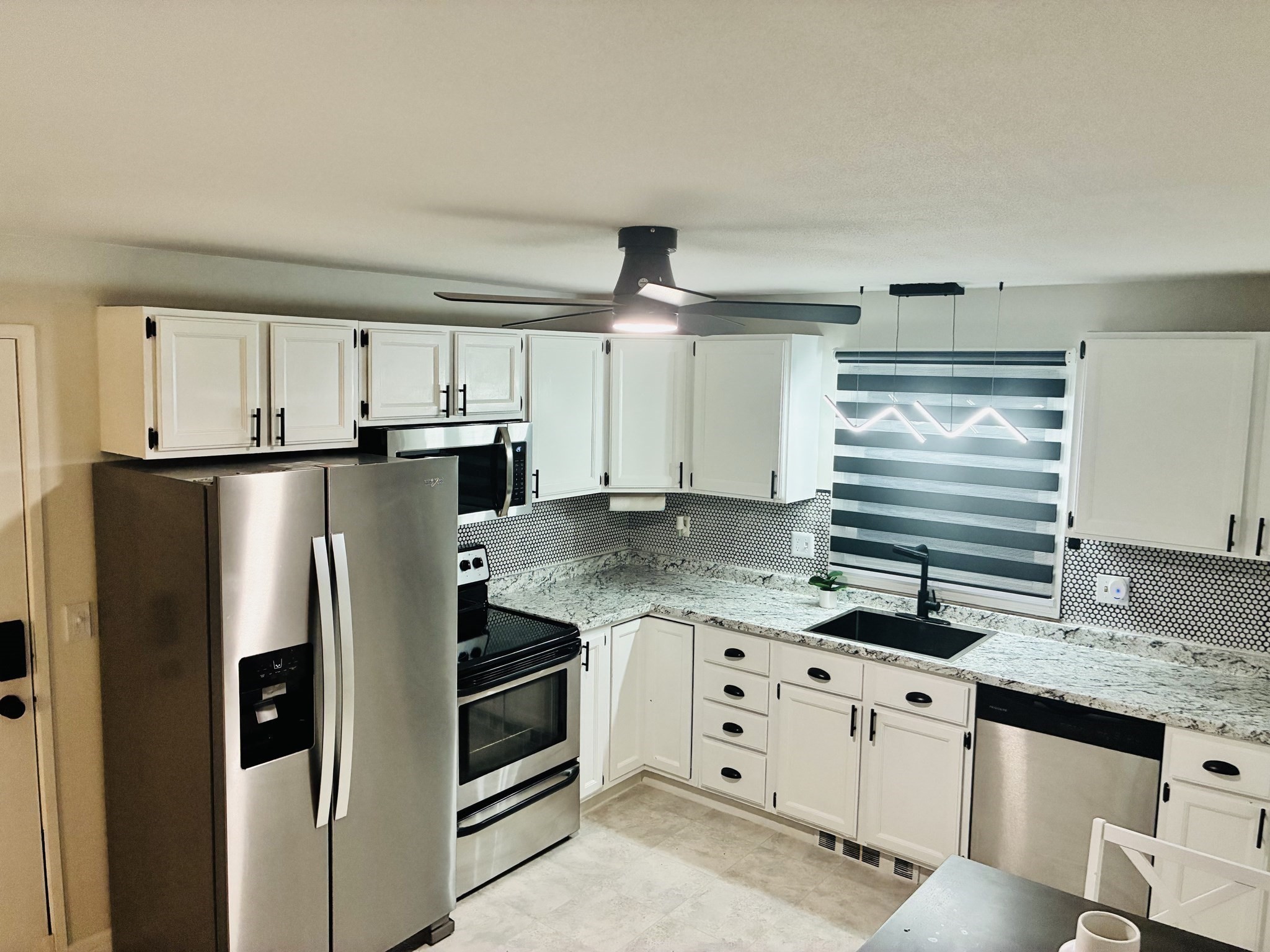 60 Chapin St # D Property Photo 6