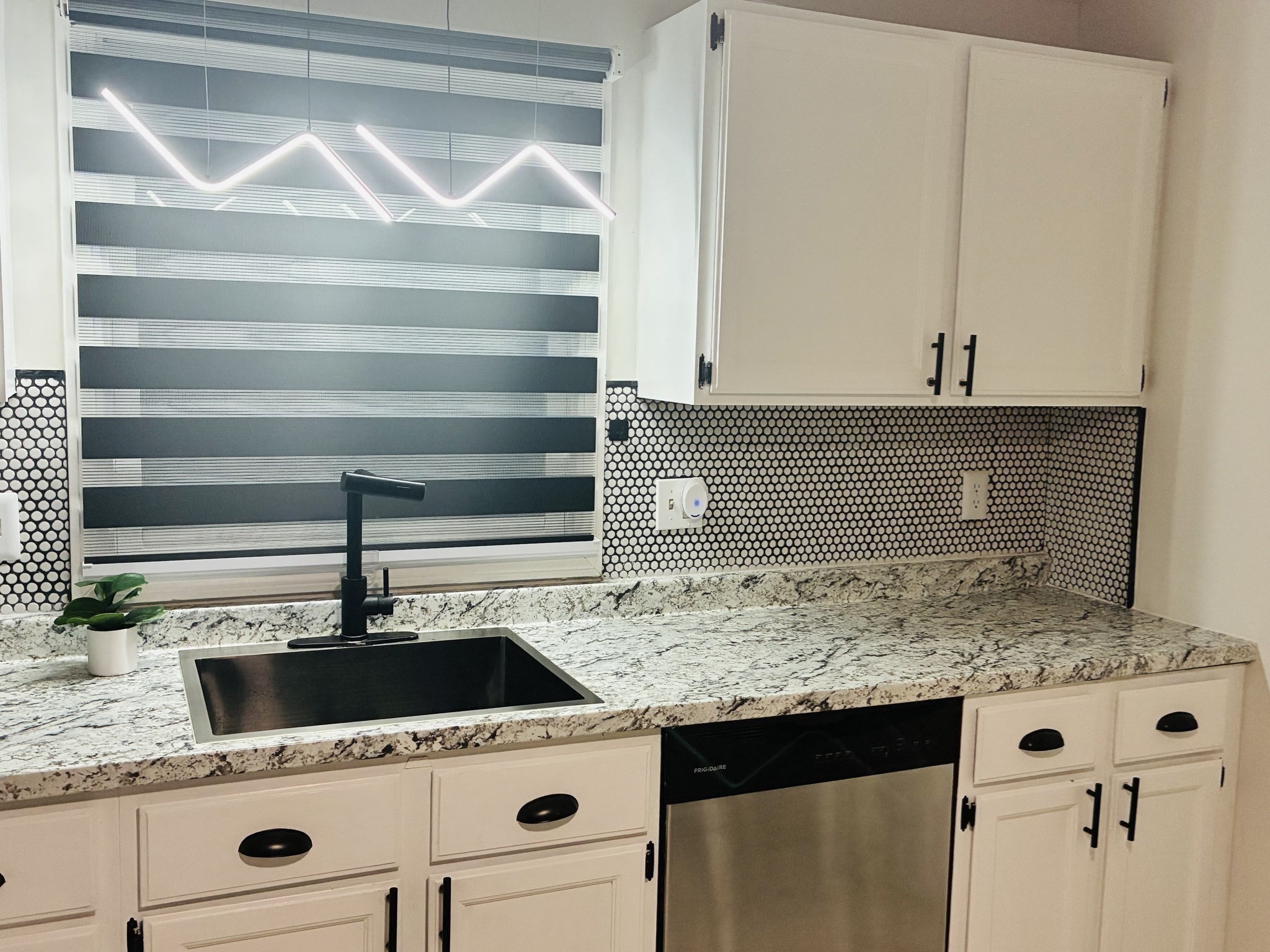 60 Chapin St # D Property Photo 7