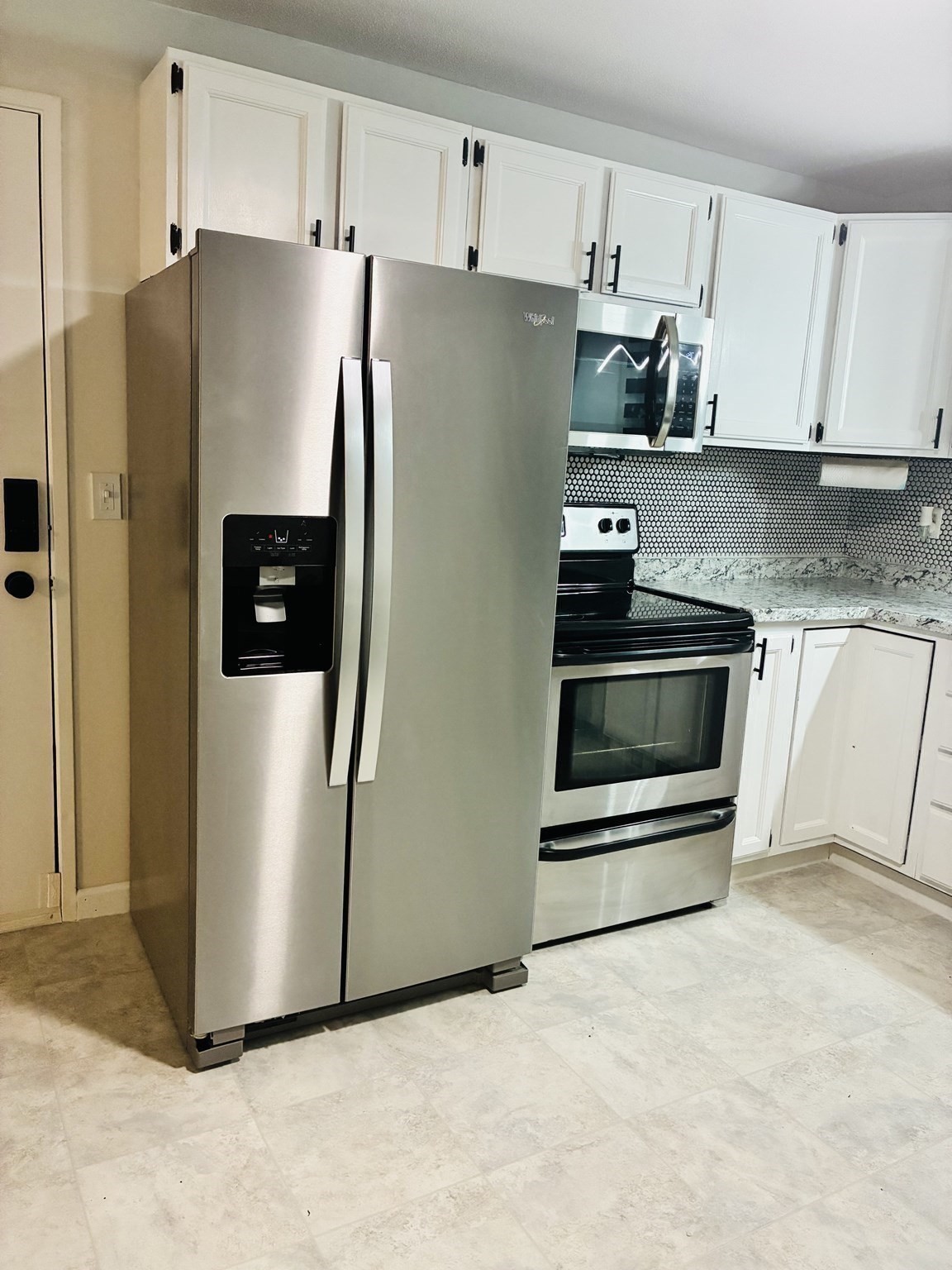 60 Chapin St # D Property Photo 8