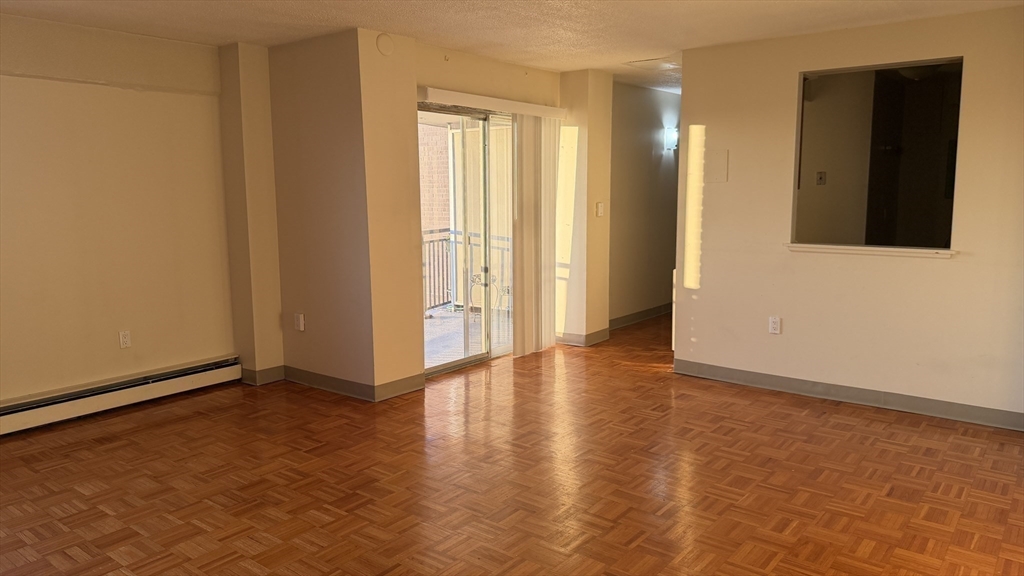 1025 Hancock St # 14f Property Photo 11