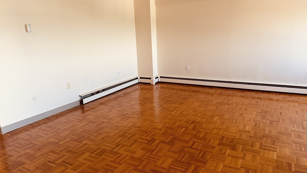 1025 Hancock St # 14f Property Photo 13