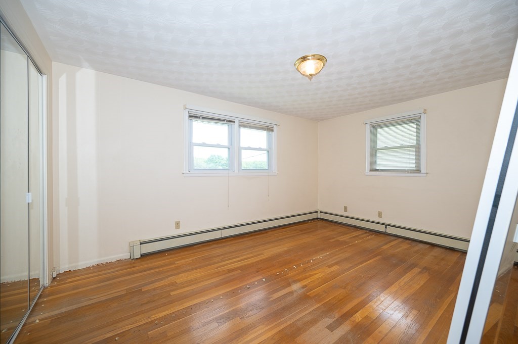 27 Chevy Chase Rd Property Photo 12
