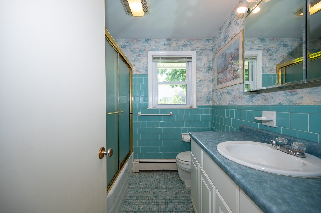 27 Chevy Chase Rd Property Photo 17
