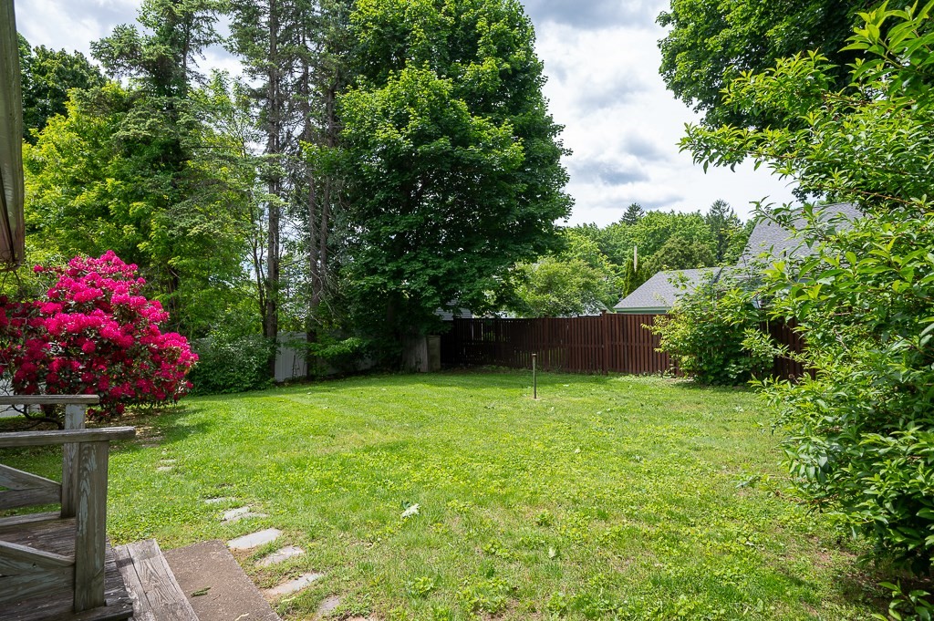 27 Chevy Chase Rd Property Photo 23