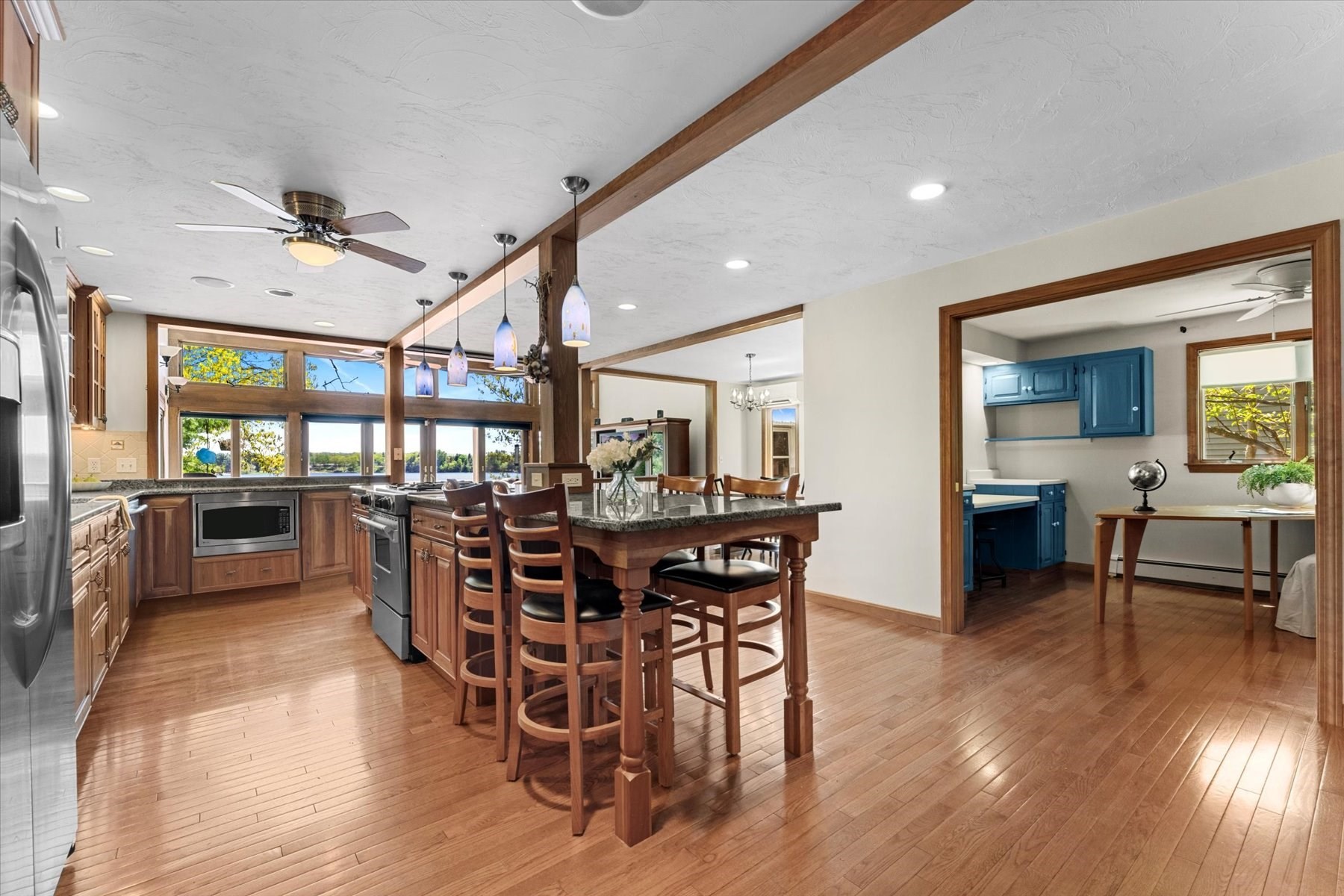 91 Lake Shore Drive Property Photo 12
