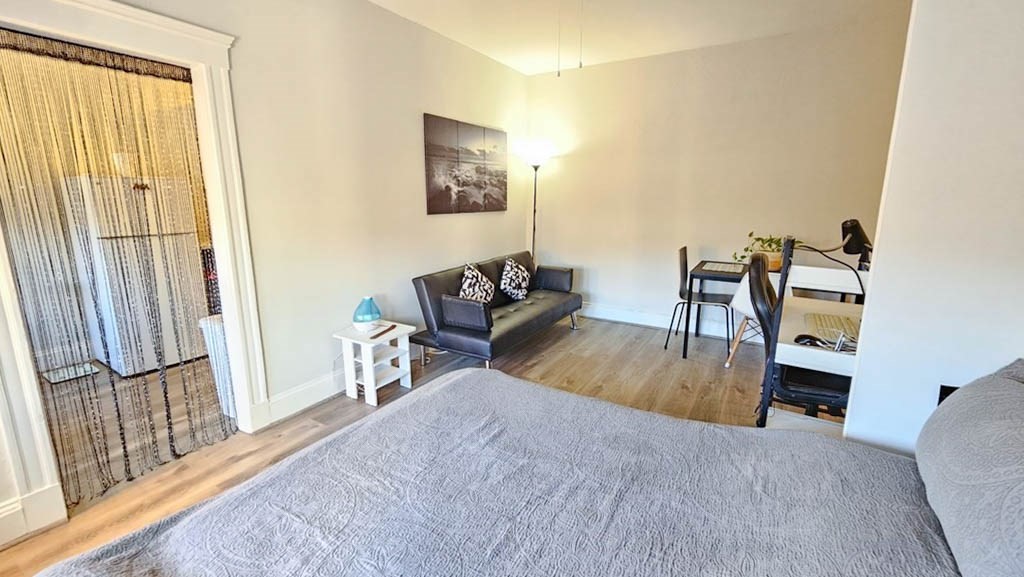 66 Queensberry # 420 Property Photo 6