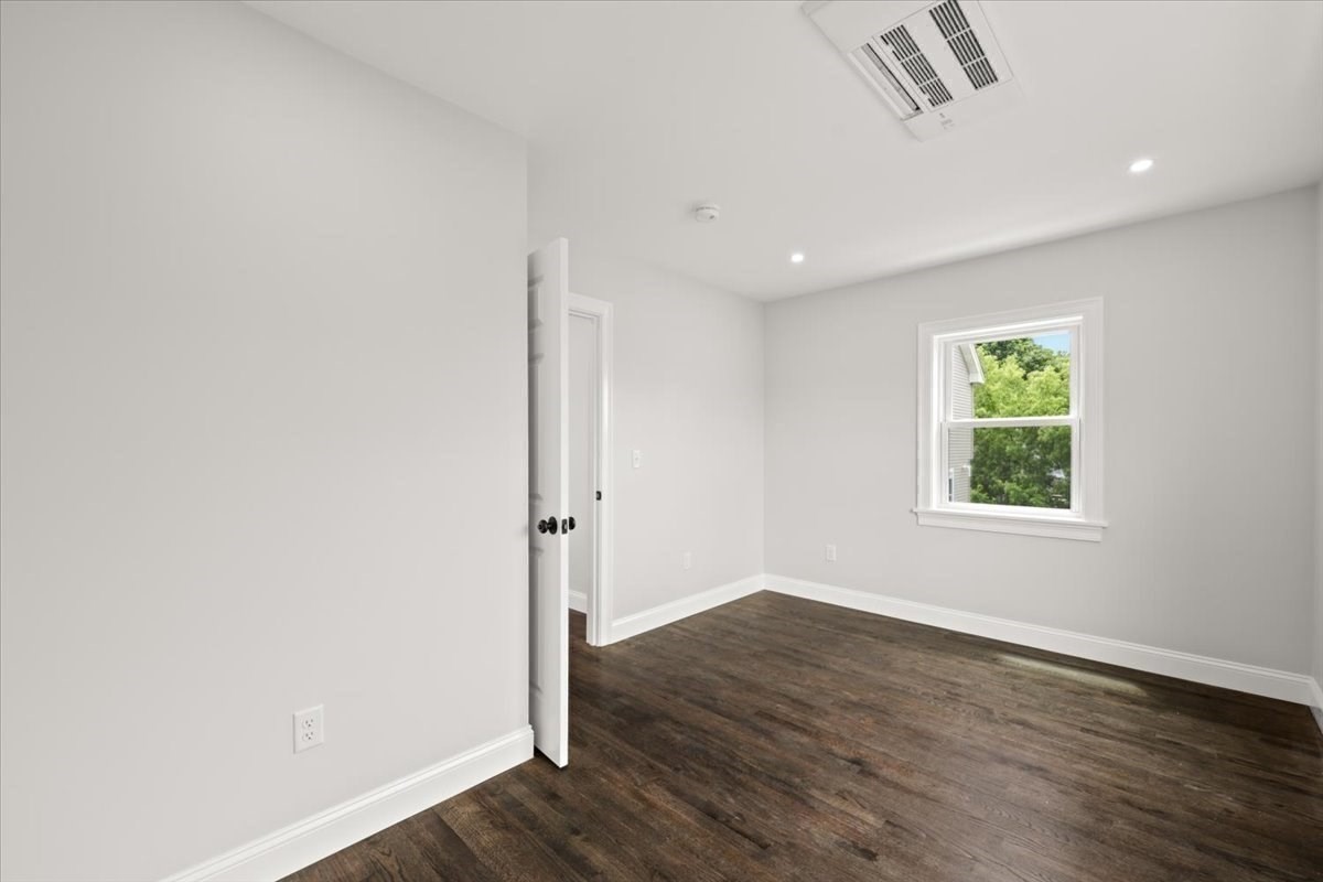 153 Edgewater Drive Property Photo 24