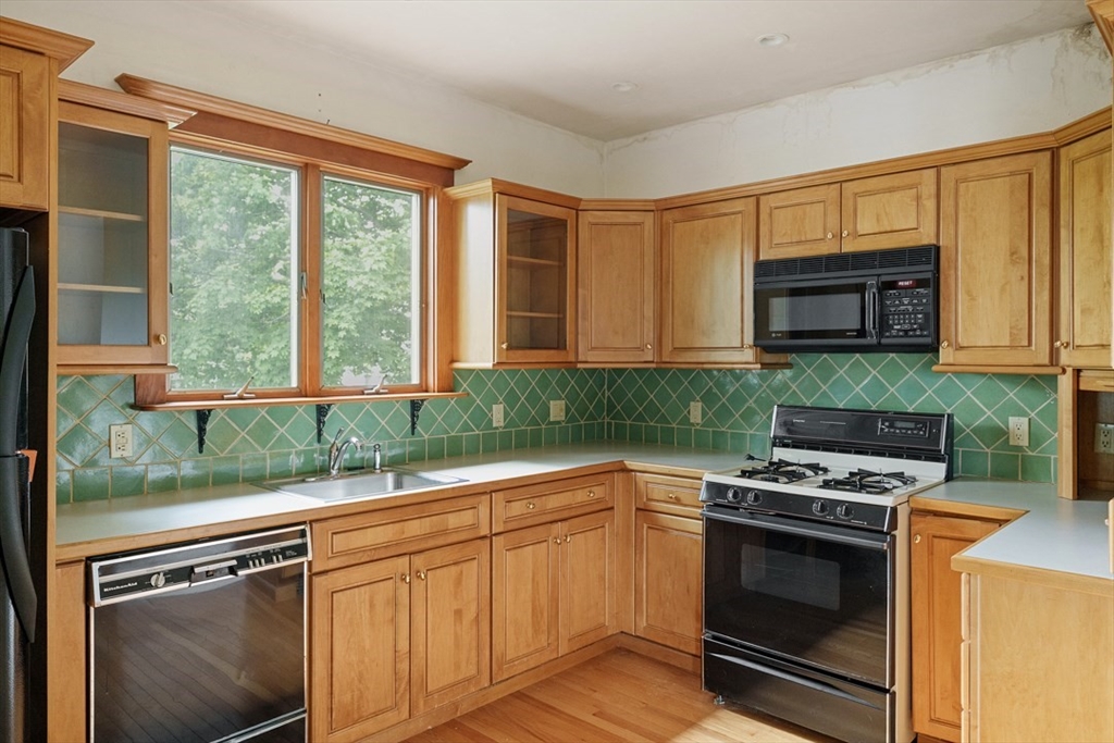 20 Riverview Ave Property Photo 27