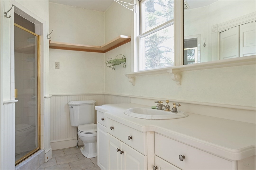 20 Riverview Ave Property Photo 35
