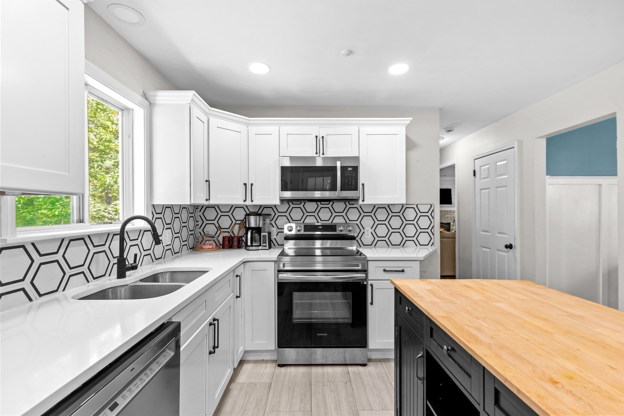 178 Tremont St Property Photo 10