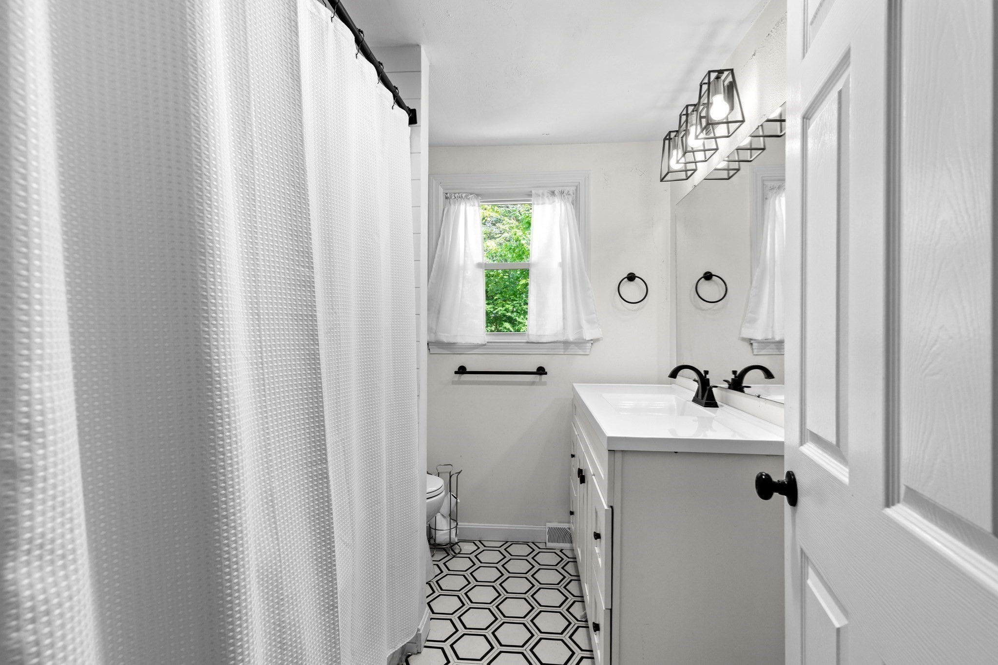 178 Tremont St Property Photo 24