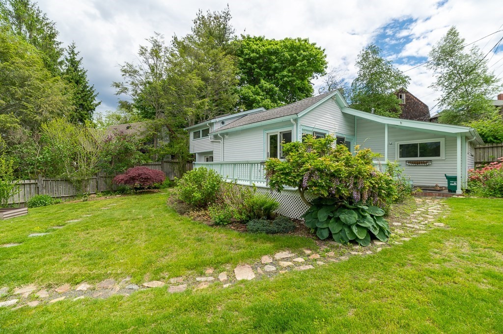 7 Lighthouse Way Property Photo 3