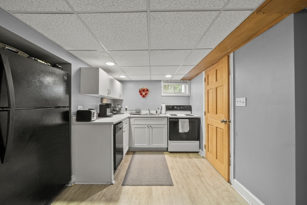 36 Ellis Street Property Photo 29