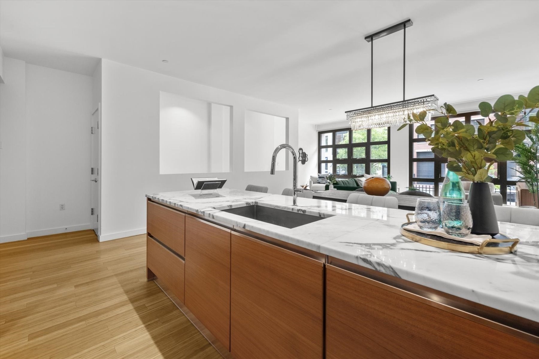 7 Warren # 6 Property Photo 5