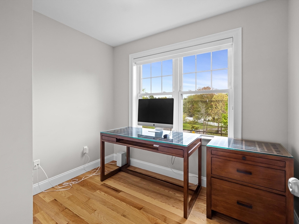 14 Spring St Property Photo 20