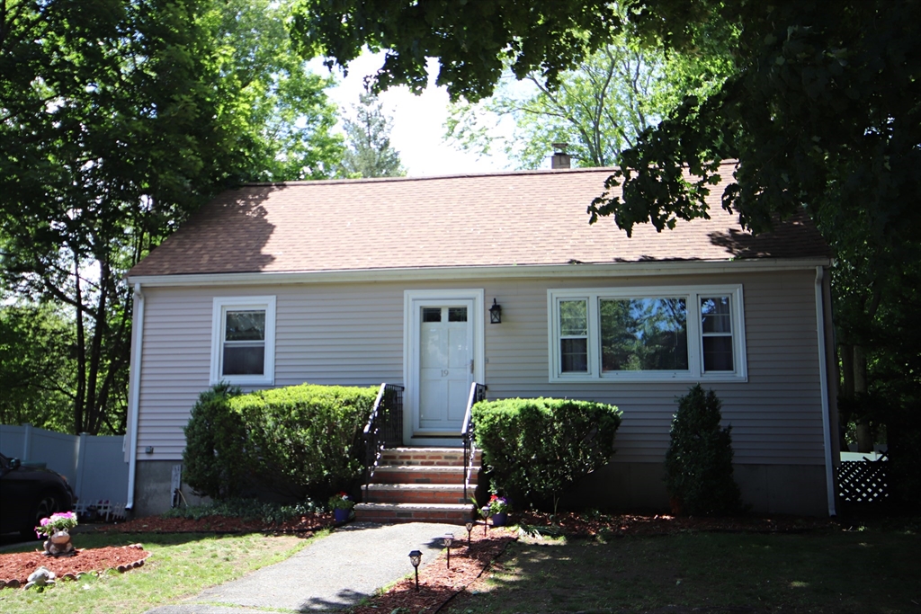 19 Juliette Rd. Property Photo 1