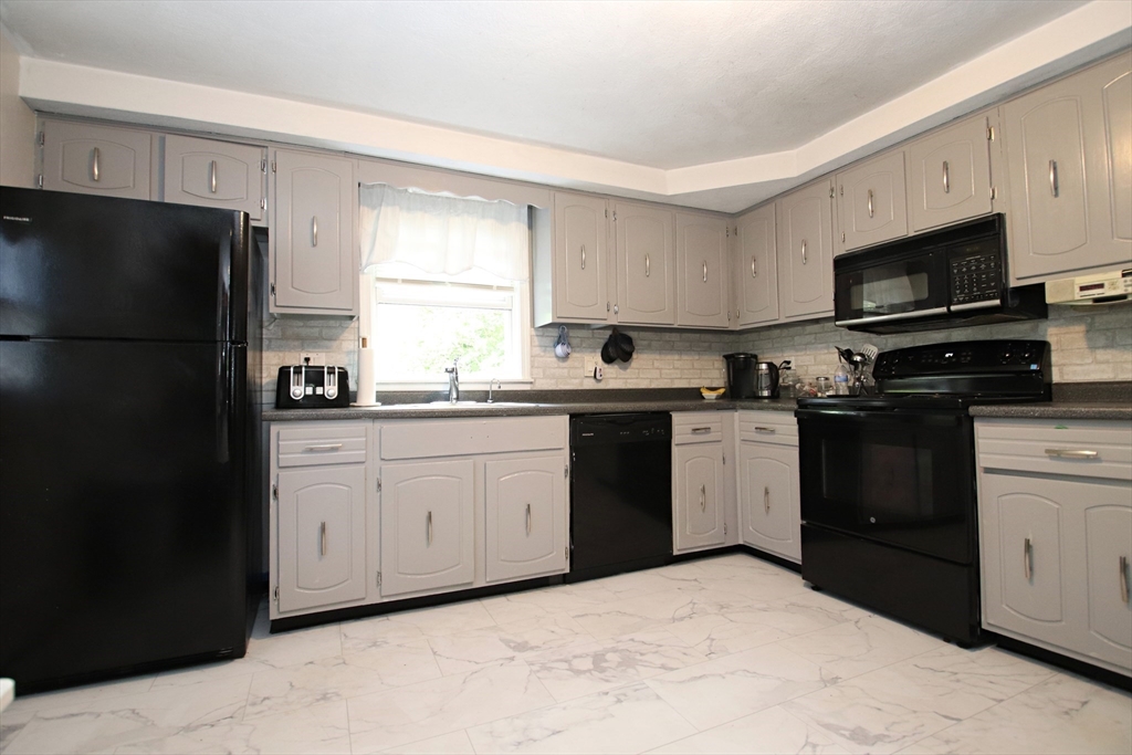 19 Juliette Rd. Property Photo 2