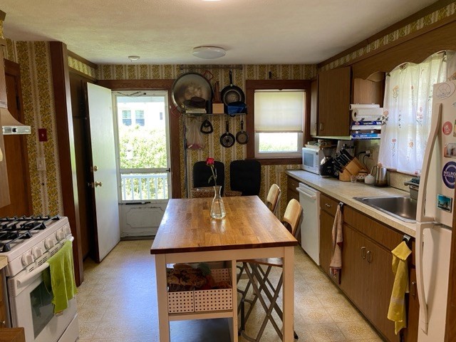 86 Highview Avenue Property Photo 6
