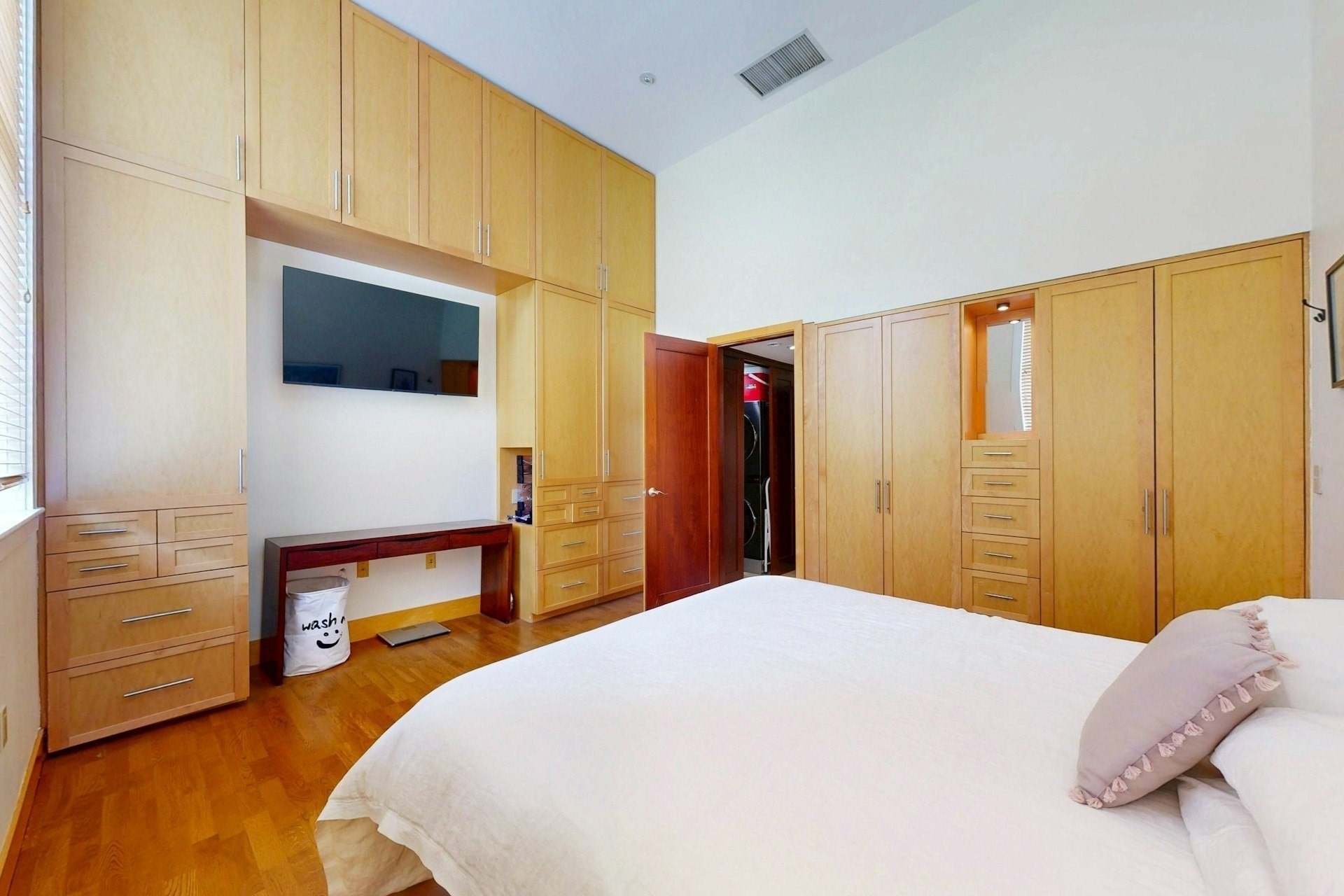 201 Newbury St # 204 Property Photo 14