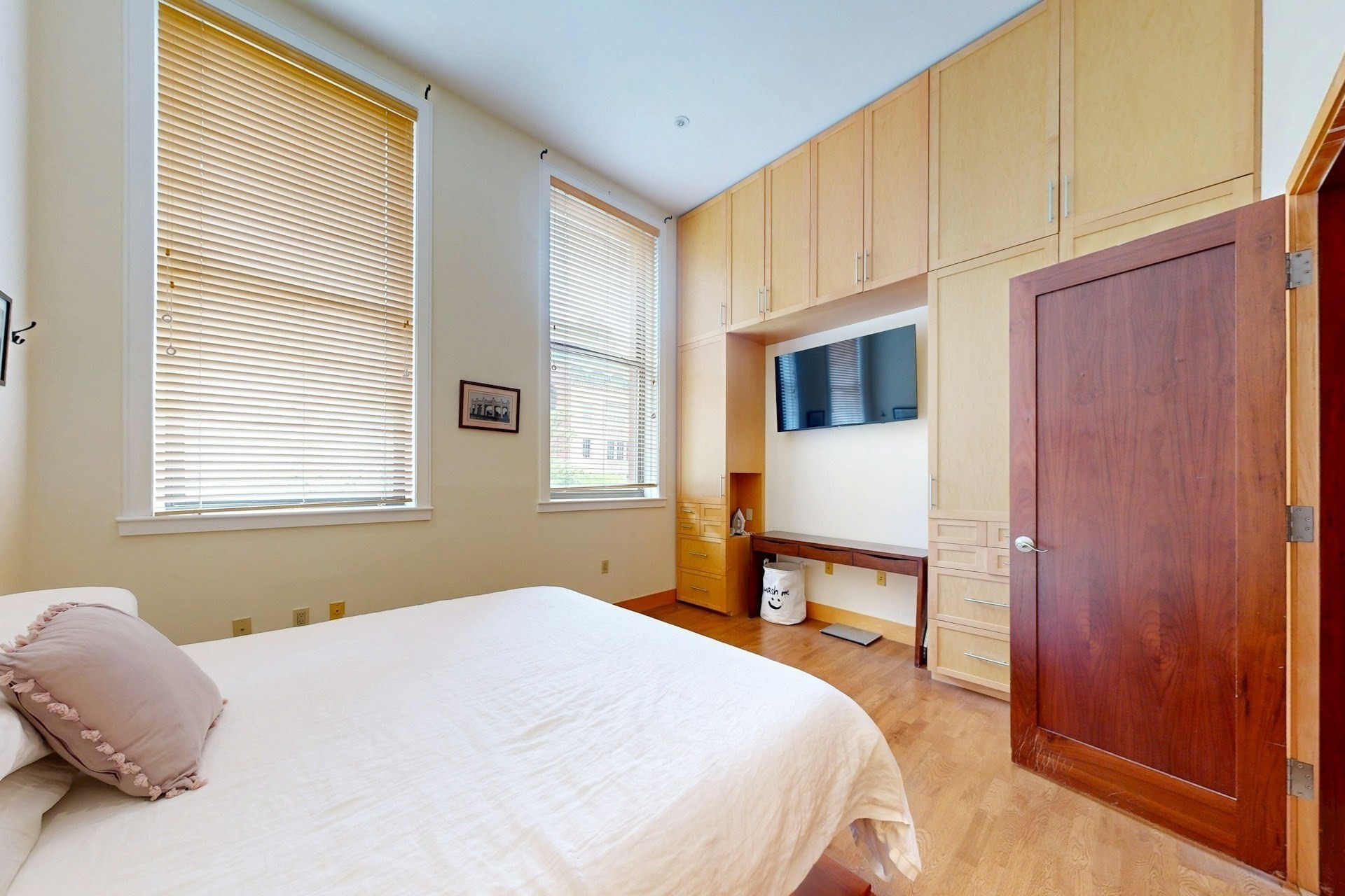 201 Newbury St # 204 Property Photo 15