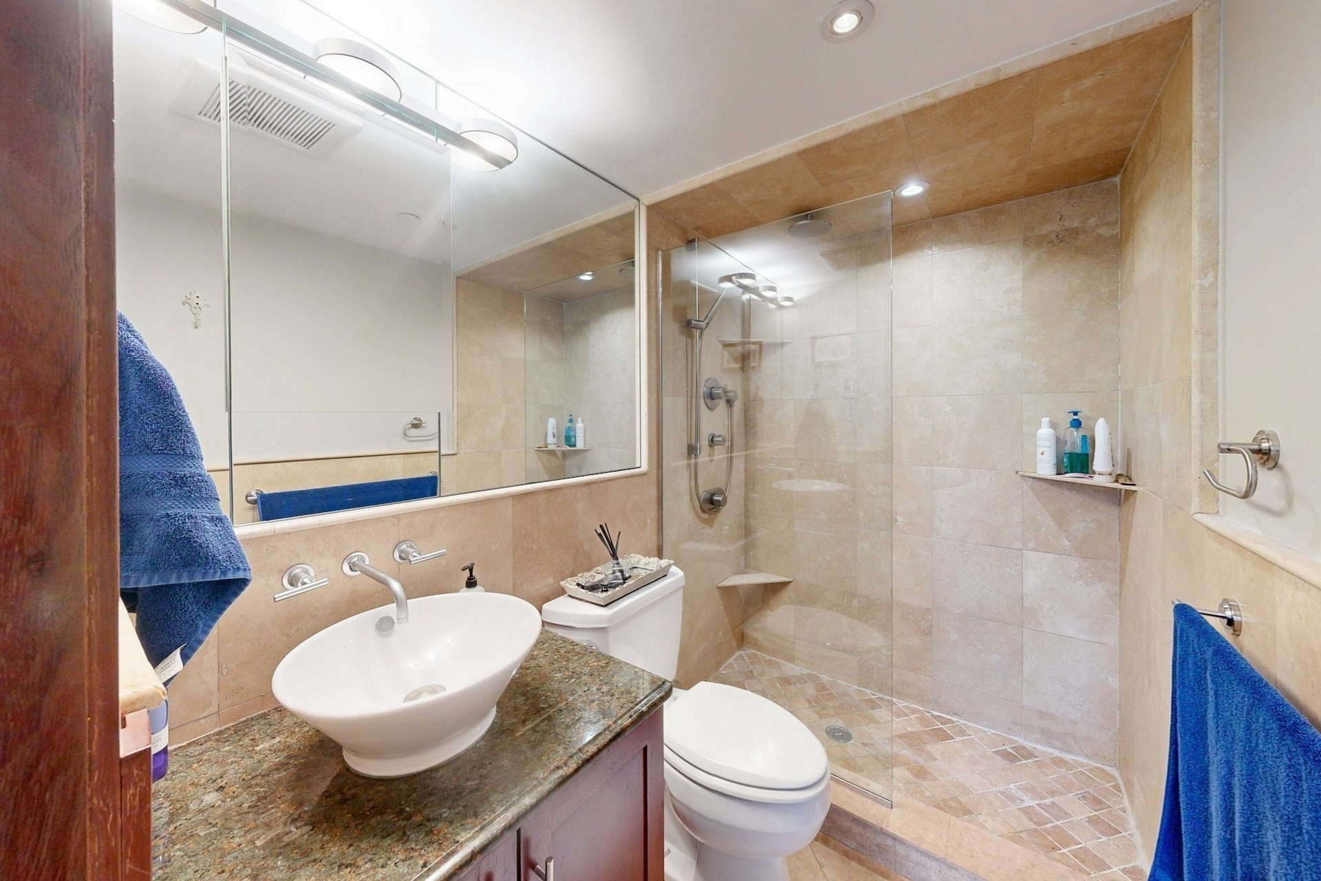 201 Newbury St # 204 Property Photo 16