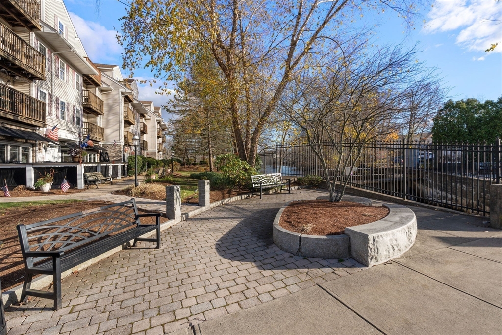 4d Forge Pond # D Property Photo 29