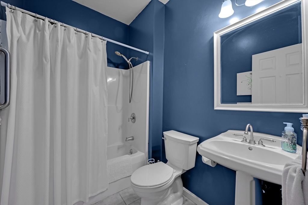 16 Lindsey Ln Property Photo 13