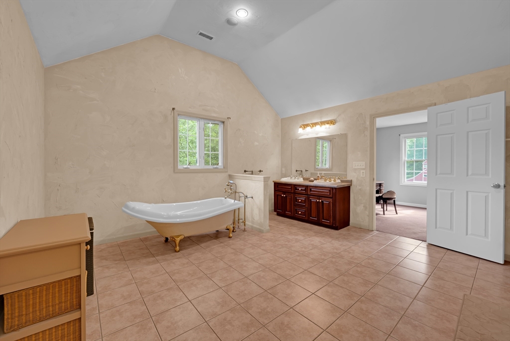 16 Lindsey Ln Property Photo 22