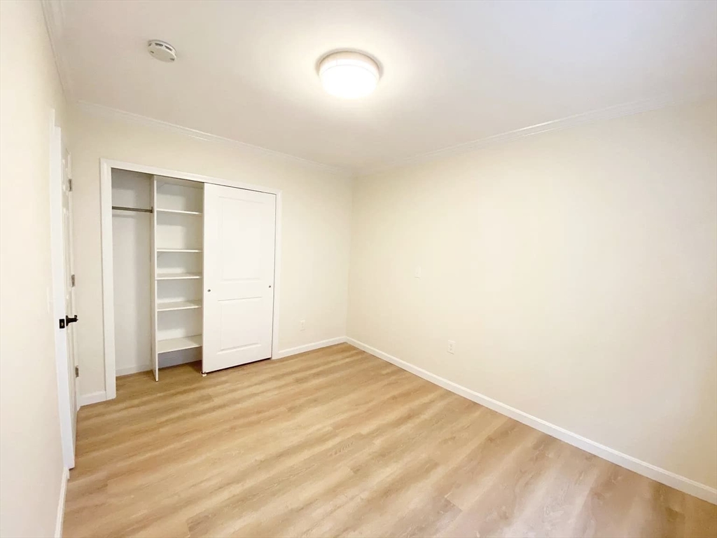 1 Vincent # 1 Property Photo 7